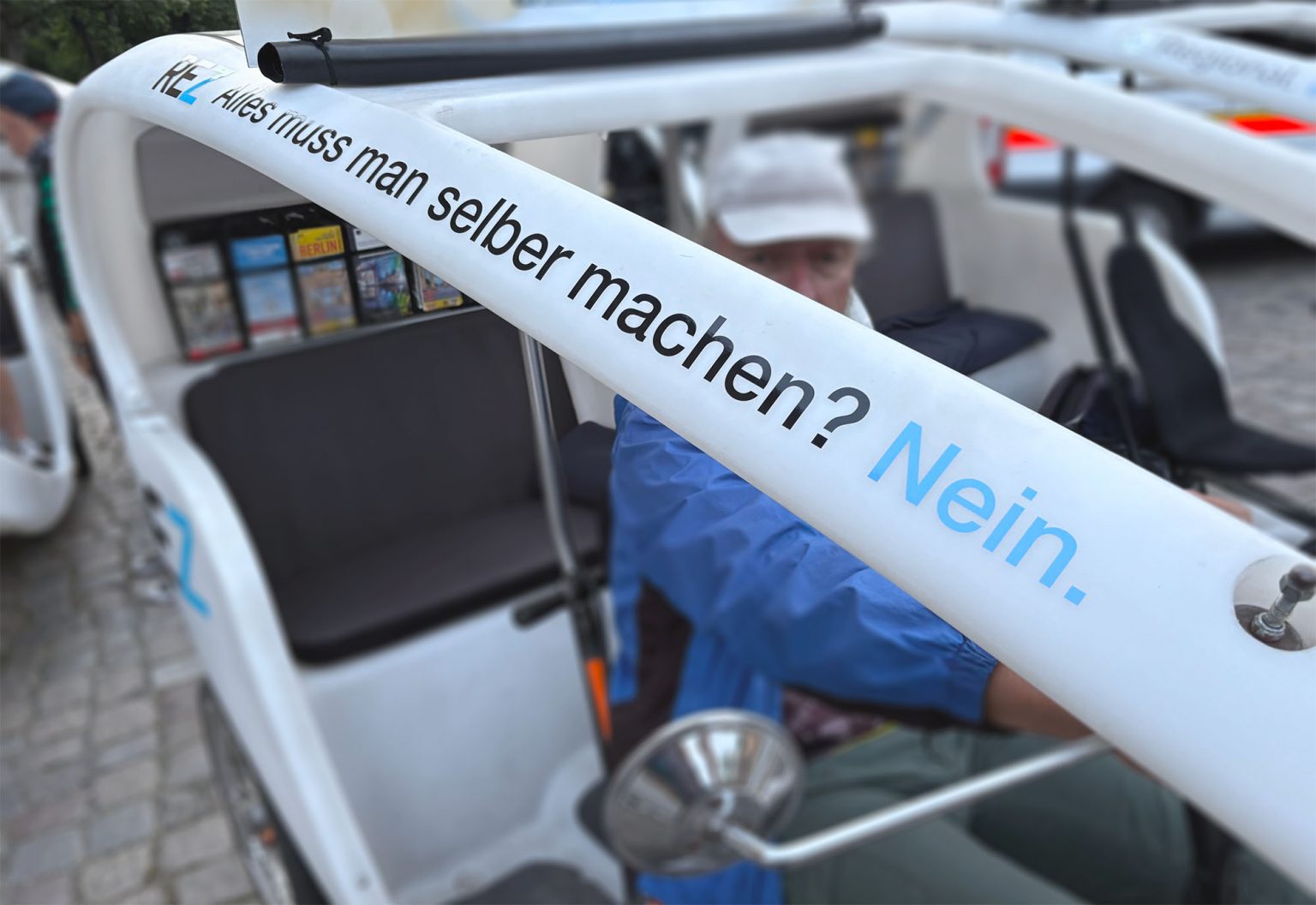 Gut angekommen: der REZ-Shuttle-Service beim BEE-Sommerfest